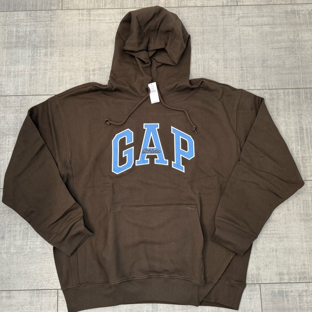 NWT Men’s GAP Dark Brown Heavyweight Athletic Hoodie with Blue GAP Logo